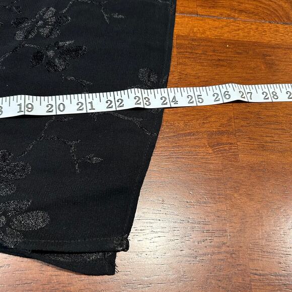 Black Satin-like Embossed Floral Tank Top Womens Medium - Picture 6 of 7